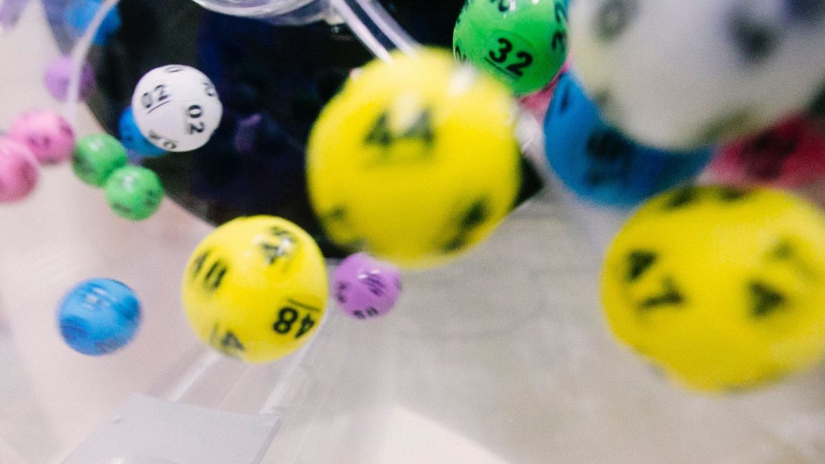 Entre sueños y números: analizando las probabilidades de la Lotería de Navidad