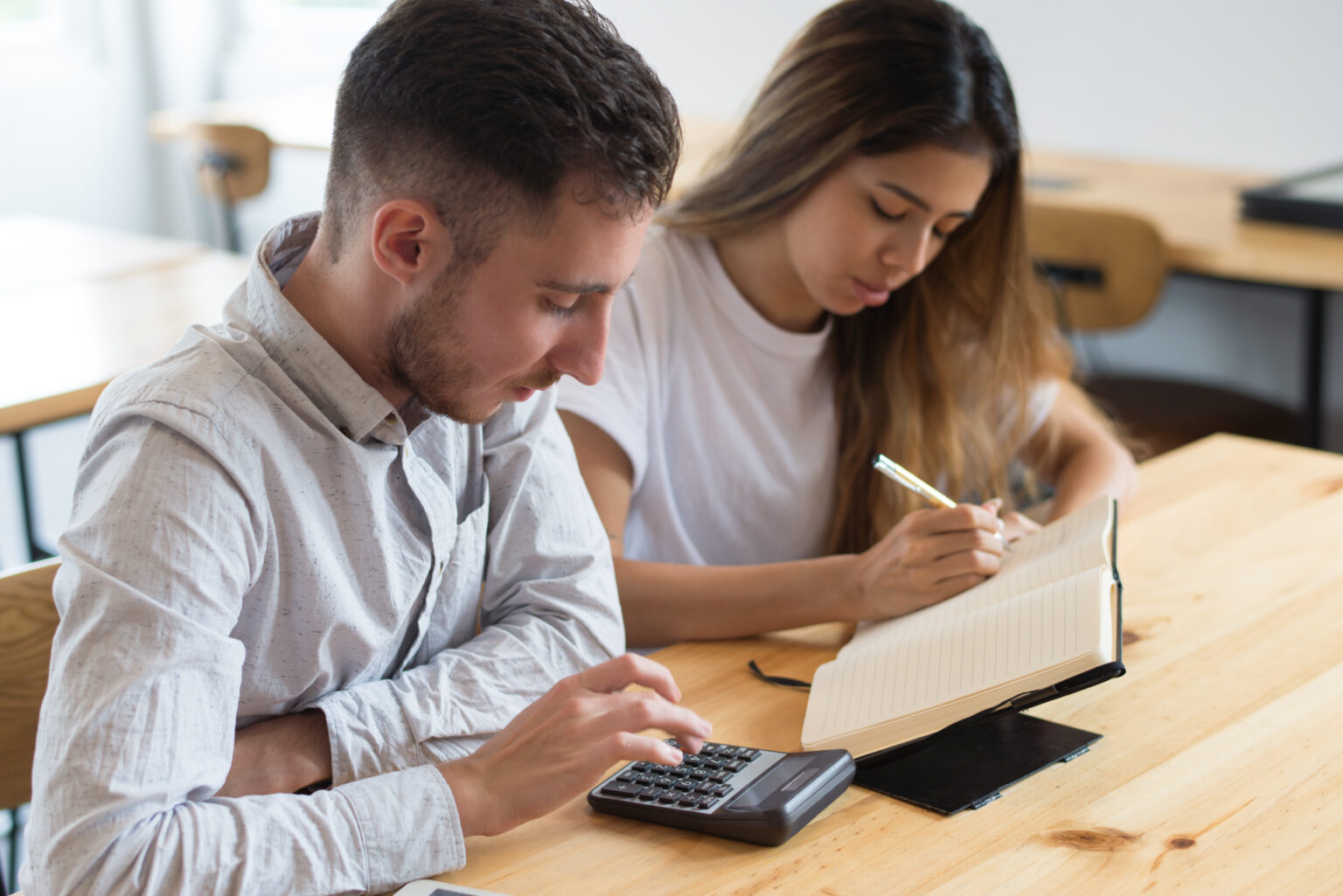 Cómo elegir el mejor préstamo para estudios este año